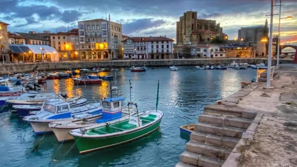 Costa Norte Gym Apartamento Con Terraza Garaje Y Piscina Castro Urdiales Exterior foto