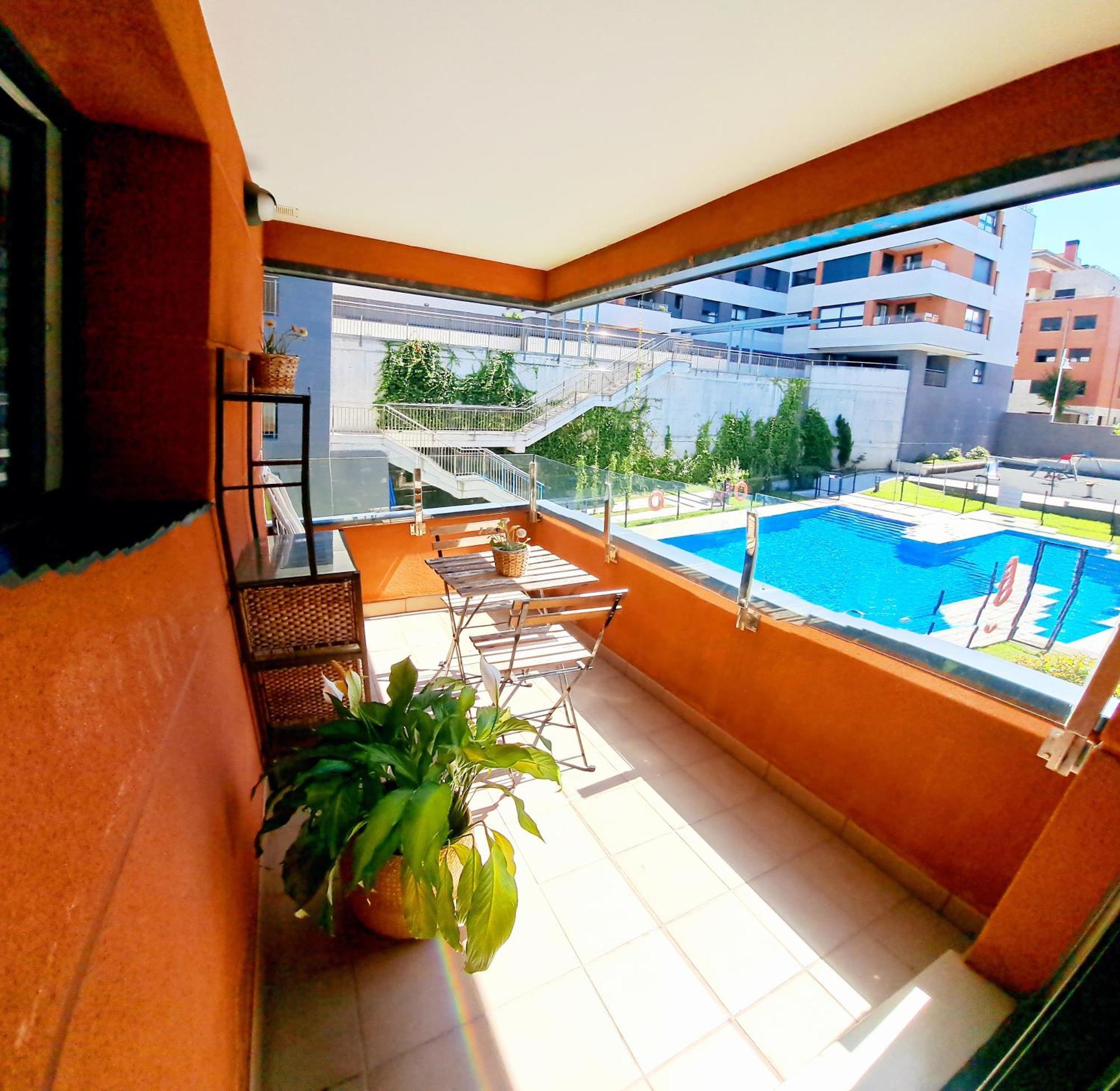 Costa Norte Gym Apartamento Con Terraza Garaje Y Piscina Castro Urdiales Exterior foto