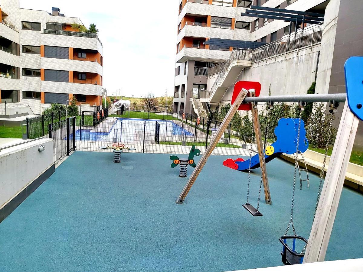 Costa Norte Gym Apartamento Con Terraza Garaje Y Piscina Castro Urdiales Exterior foto